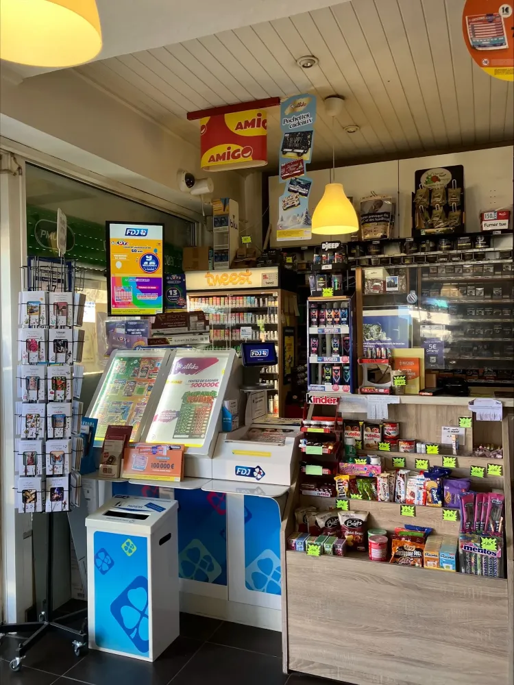 Tabac presse à Bois de Cené